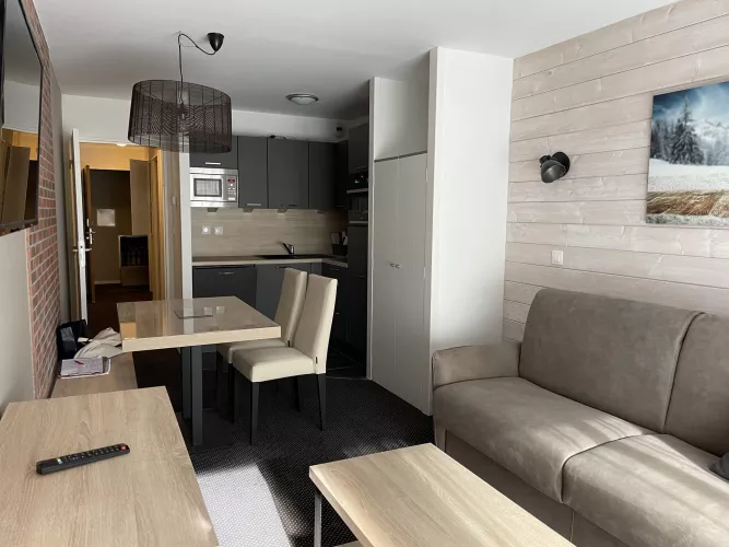 P40 / Estudio / 4 personas